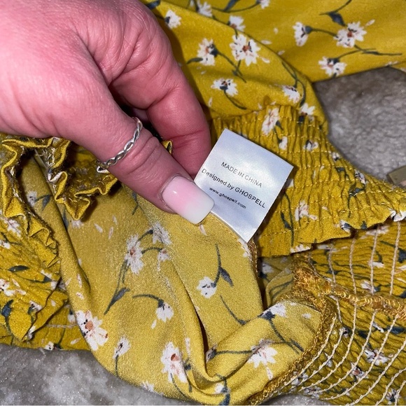 Ghospell blouse Nobody’s Fool Smocked Top Urban Outfitters Yellow floral print - Picture 10 of 11